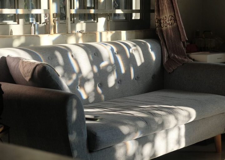 Tips for Creating a Cosy and Inviting Living Room on a Budget